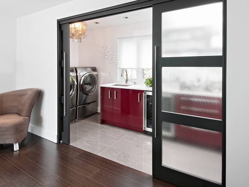 廚房移門(mén)款式繁多尺寸復(fù)雜，如何挑選有訣竅，盯準(zhǔn)價(jià)格避免上當(dāng)